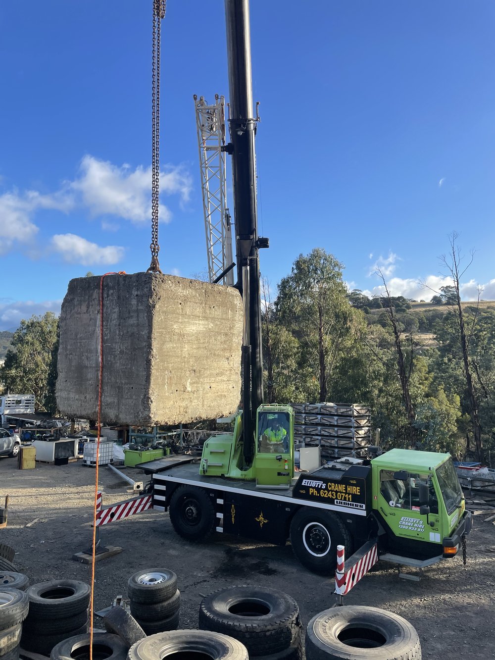HRWS - 10tonne crane