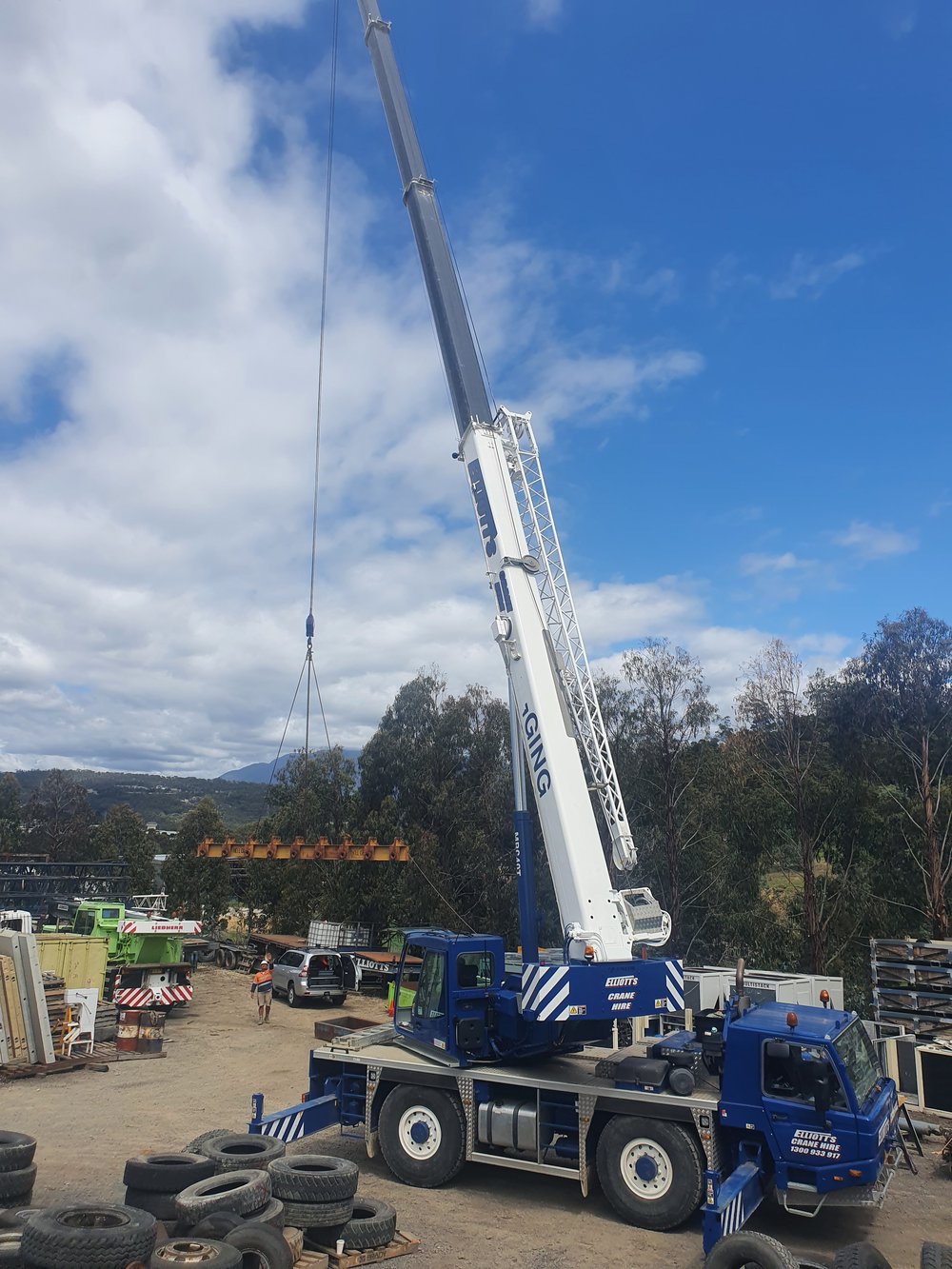 HRWS - slewing mobile crane 60 tonnes